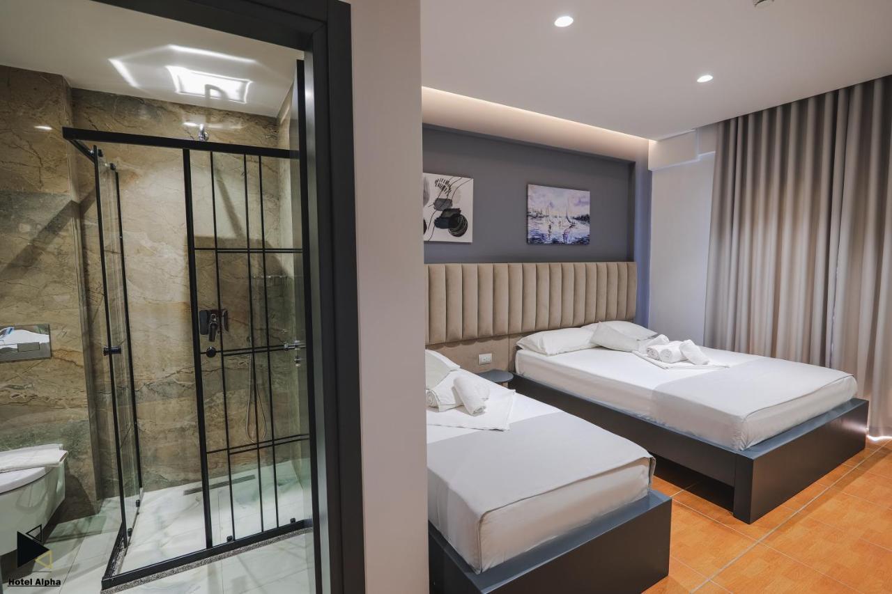 Hotel Alpha Saranda Extérieur photo
