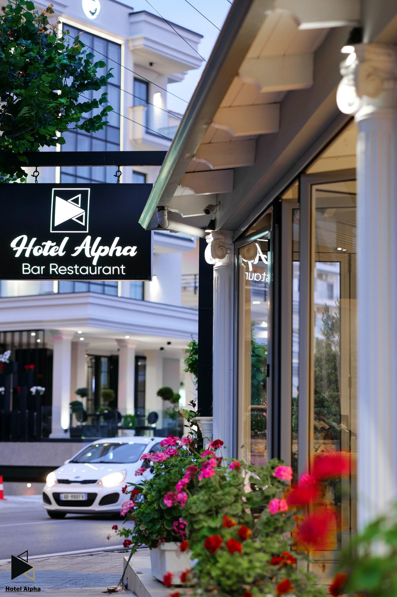 Hotel Alpha Saranda Extérieur photo